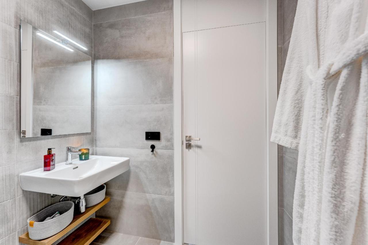 Modern New Apartment Las Terrazas De Costa Adeje. Heated Pool, Big Terrace And Private Parking Exterior photo