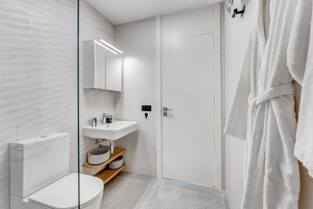 Modern New Apartment Las Terrazas De Costa Adeje. Heated Pool, Big Terrace And Private Parking Exterior photo