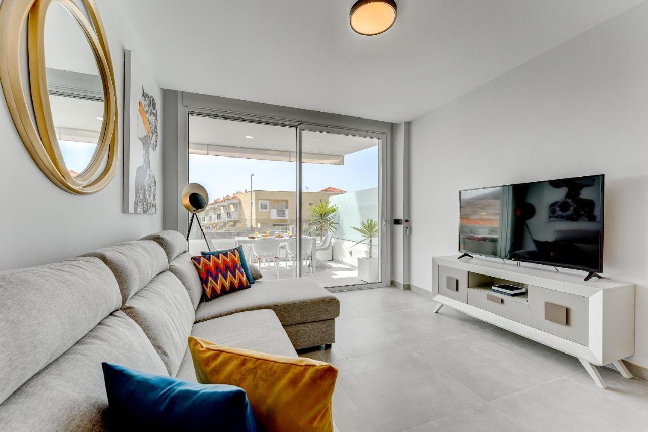 Modern New Apartment Las Terrazas De Costa Adeje. Heated Pool, Big Terrace And Private Parking Exterior photo