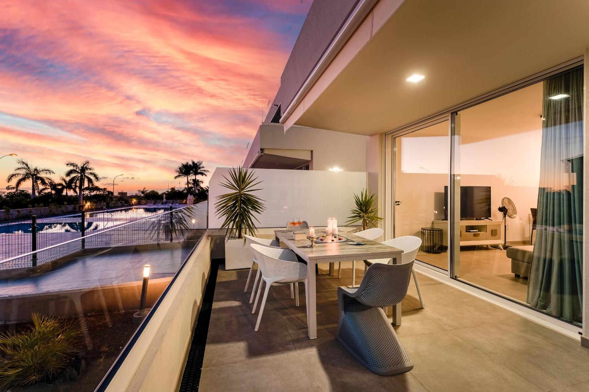 Modern New Apartment Las Terrazas De Costa Adeje. Heated Pool, Big Terrace And Private Parking Exterior photo